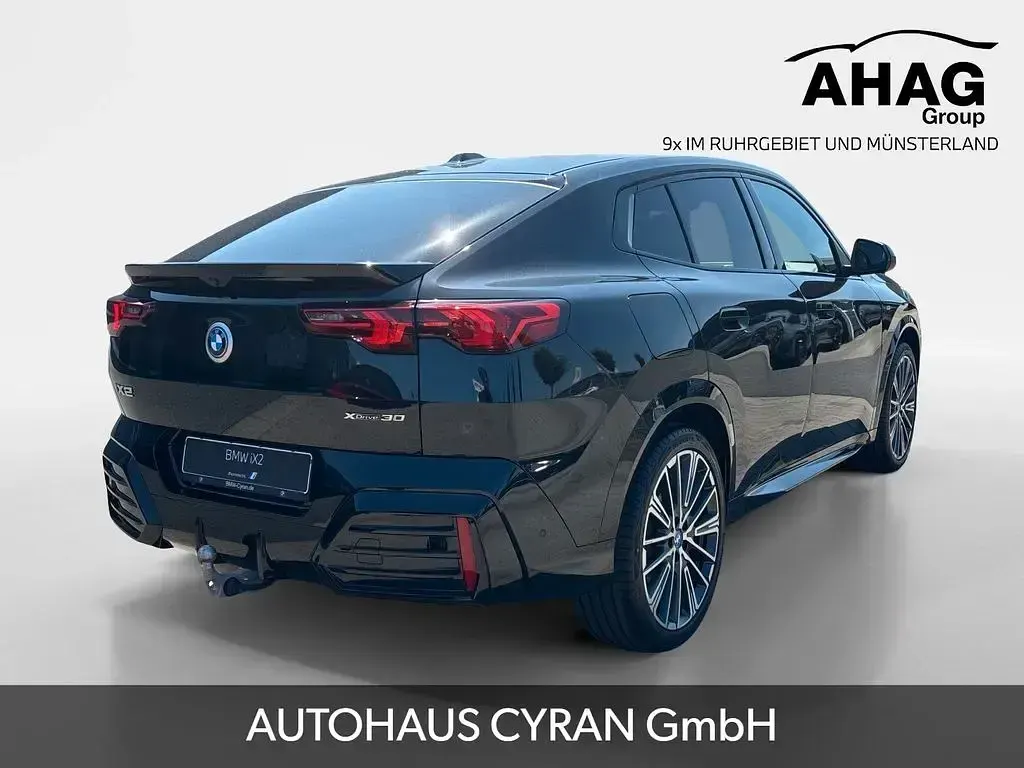 Gebraucht BMW iX2 M Sport 230 kW (313 PS) 2025 Schwarz SUV