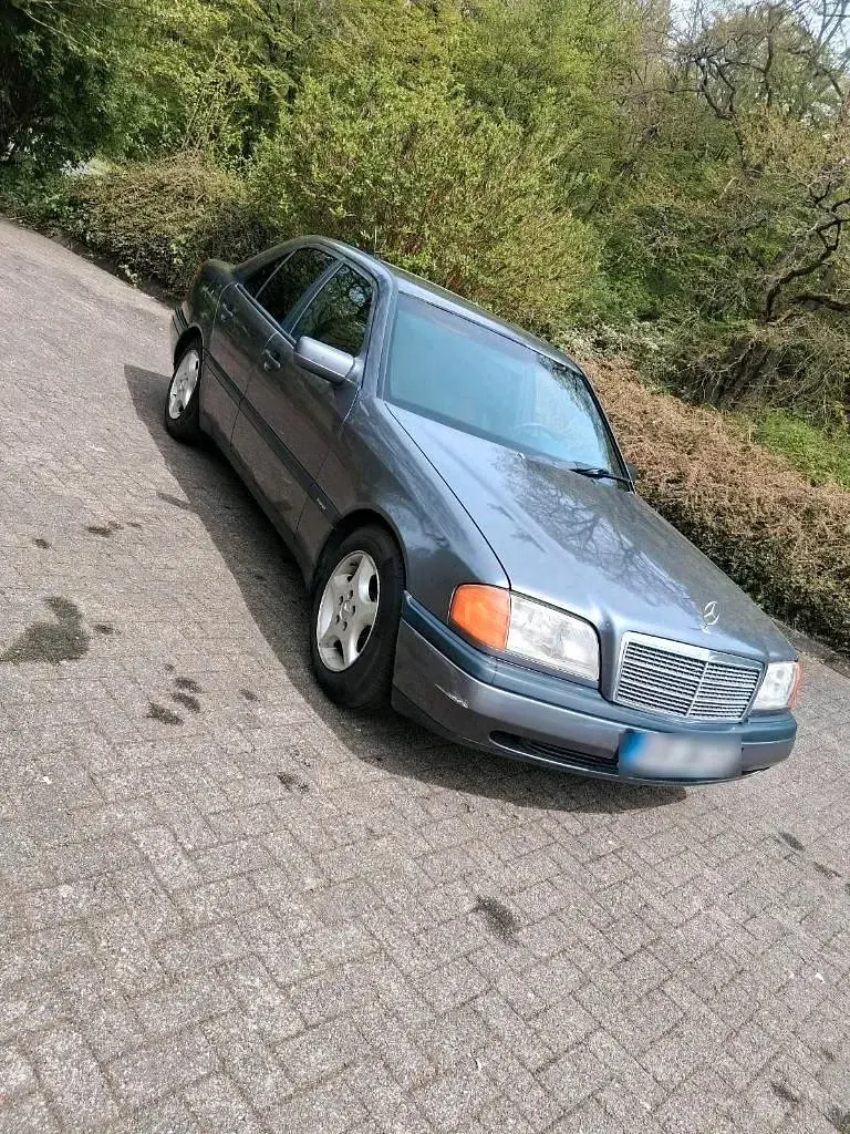 Gebraucht Mercedes C180 122 PS (89 kW) 1994 Limousine