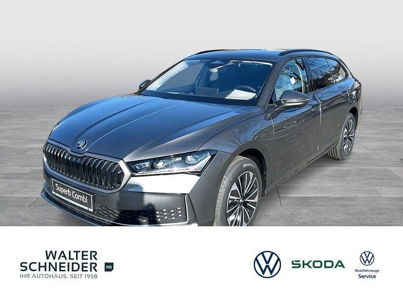 Neu Skoda Superb Selection 150 PS (110 kW) 2026 Grau Kombi