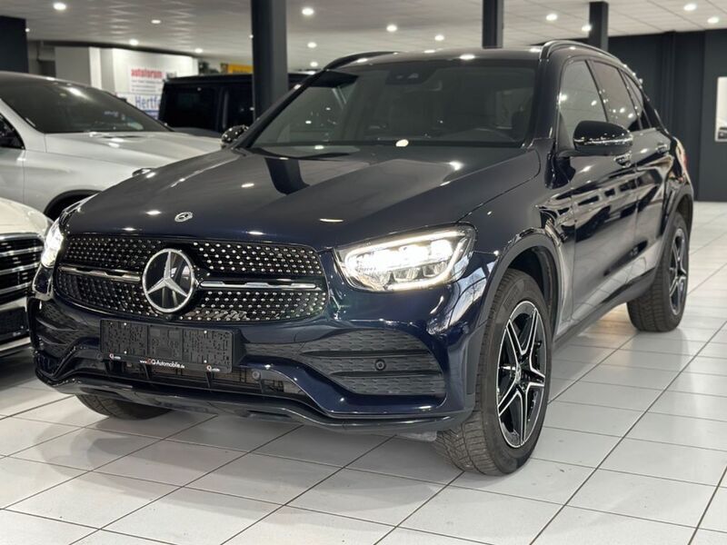 Blau Gebraucht 2022 Mercedes GLC300e AMG line SUV | 44.990 € (Fairer Preis) - Bild 1/4