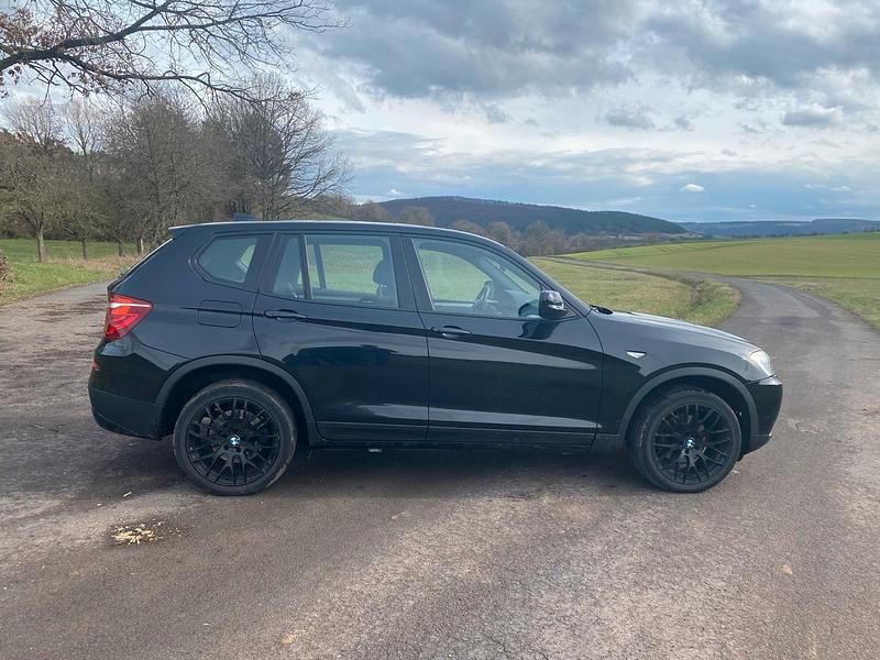 Gebraucht BMW X3 184 PS (135 kW) 2011 Schwarz SUV