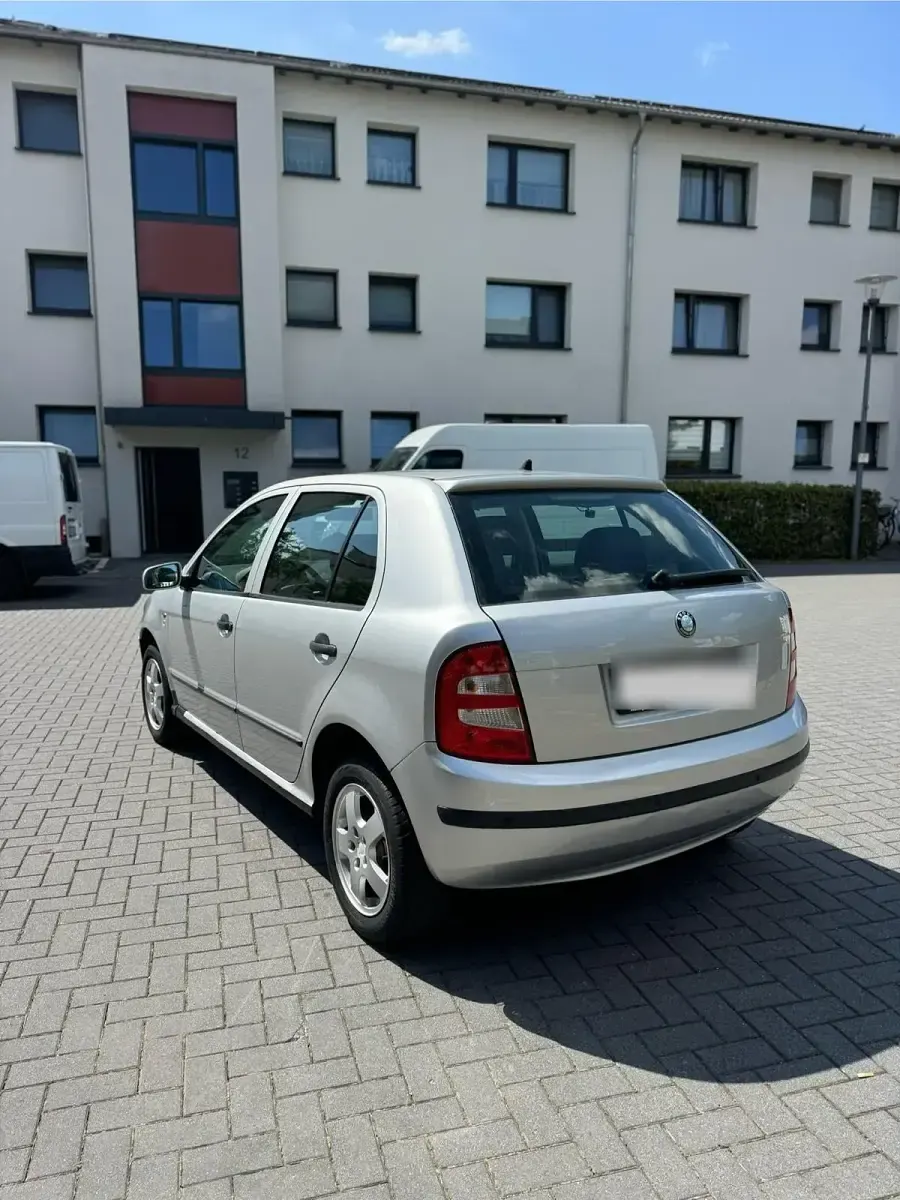 Gebraucht Skoda Fabia 75 PS (55 kW) 2004 Silber Kleinwagen