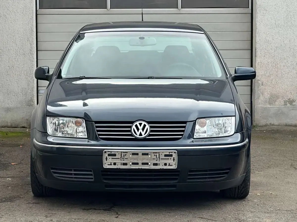 Usata VW Bora 116 CV (85 kW) 2004 Blu Berlina