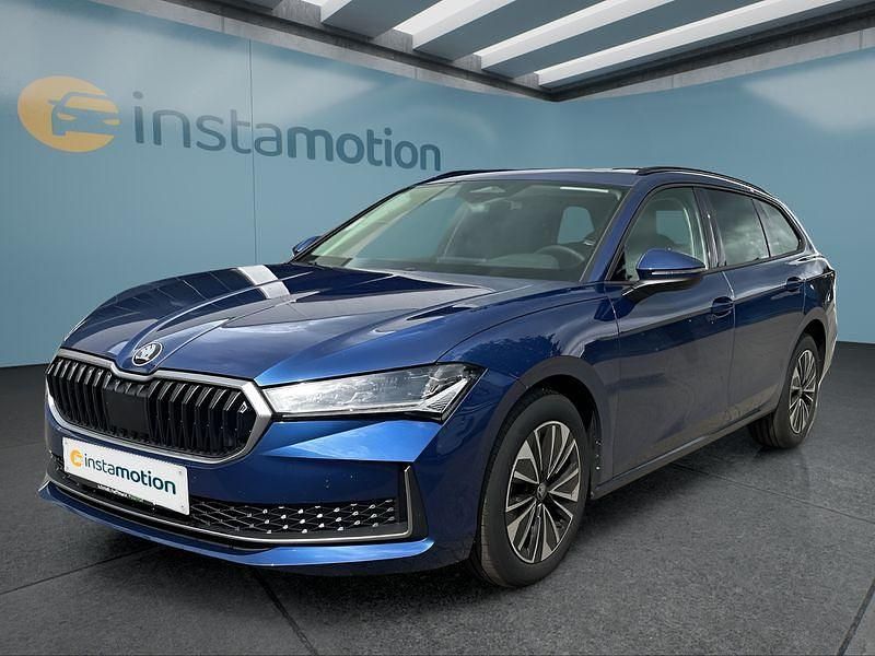 Blau Gebraucht 2025 Skoda Superb Kombi | 51.299 € - Bild 1/4