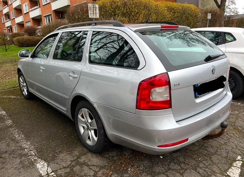 Gebraucht Skoda Octavia 160 PS (117 kW) 2009 Silber Kombi