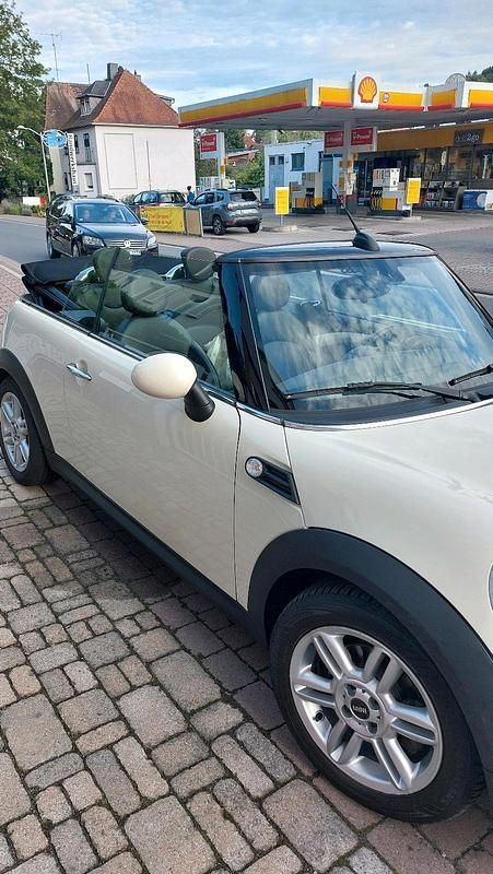 Beige Gebraucht 2013 Mini Cooper Cabriolet Cabrio | 7.777 € (Fairer Preis) - Bild 1/3