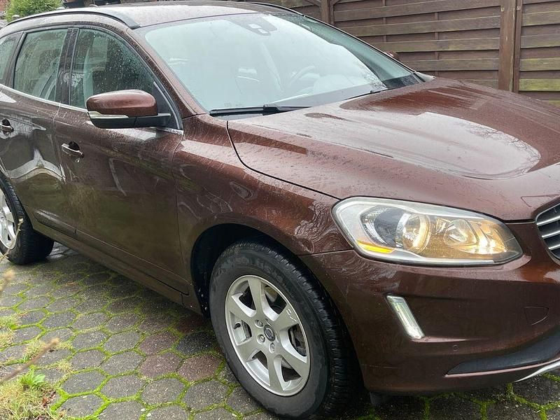 Gebraucht Volvo XC60 Kinetic 190 PS (139 kW) 2014 Braun SUV