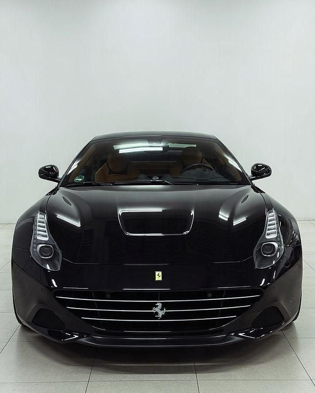 Gebraucht Ferrari California 560 PS (411 kW) 2016 Schwarz Cabrio