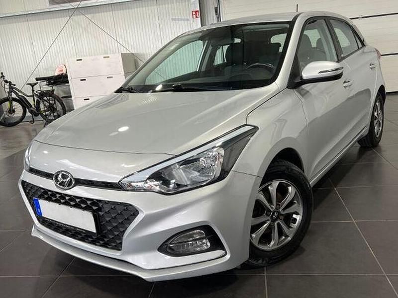 Silber Gebraucht 2020 Hyundai i20 Limousine | 11.995 € (Fairer Preis) - Bild 1/4