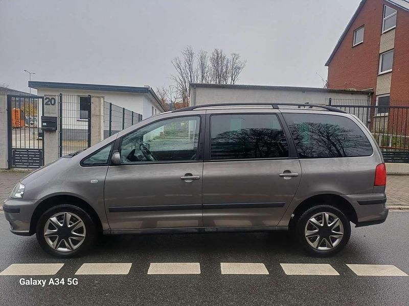 Gebraucht Seat Alhambra Vigo 116 PS (85 kW) 2007 Sombragrau metallic Van / Kleinbus