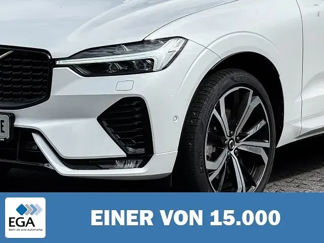 Gebraucht Volvo XC60 Plus 197 PS (144 kW) 2024 Weiß metallic SUV