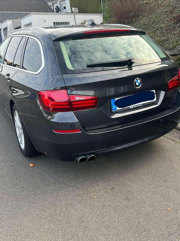 Gebraucht BMW 520 184 PS (135 kW) 2016 Schwarz Kombi