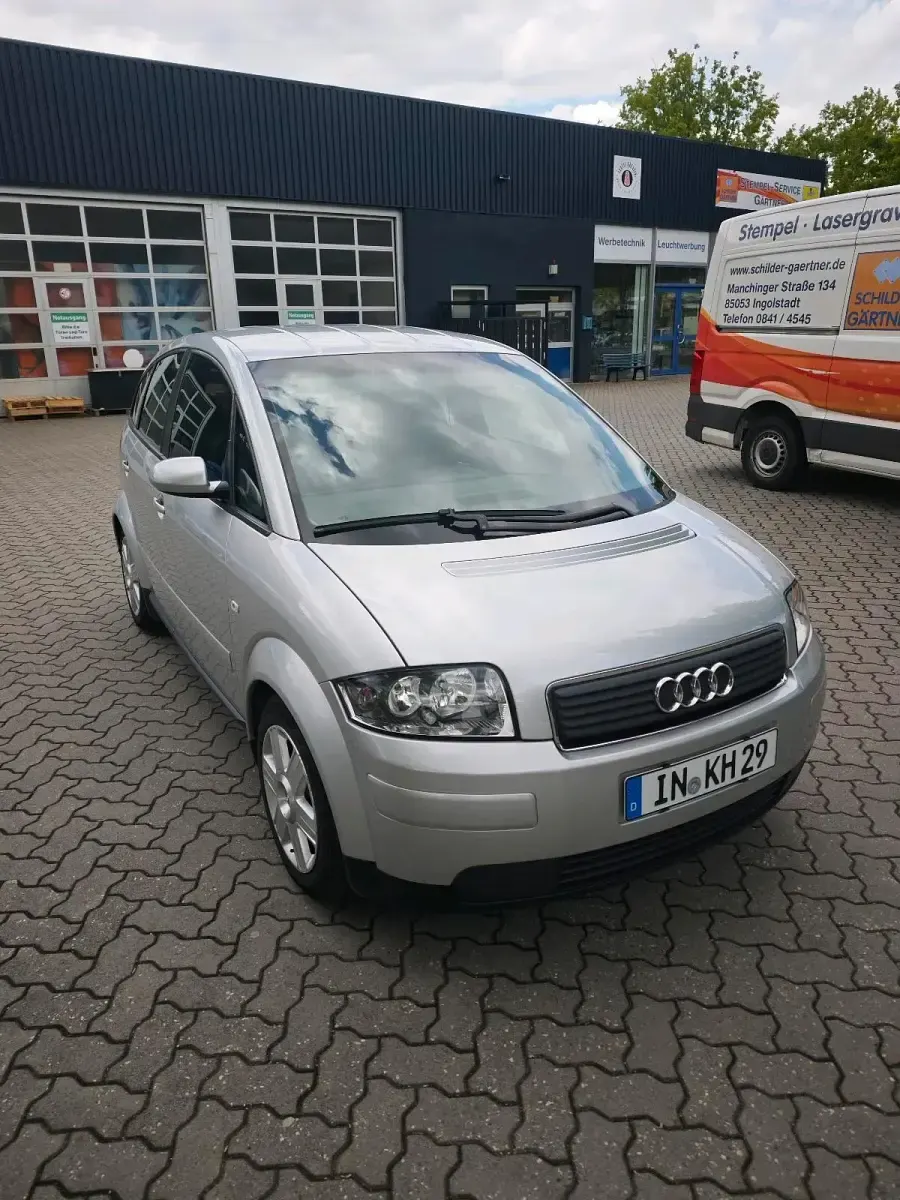 Gebraucht Audi A2 75 PS (55 kW) 2002 Silber Kleinwagen