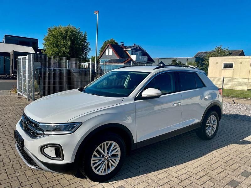 Weiß Gebraucht 2022 VW T-Roc Life SUV | 16.890 € (Guter Preis) - Bild 1/4