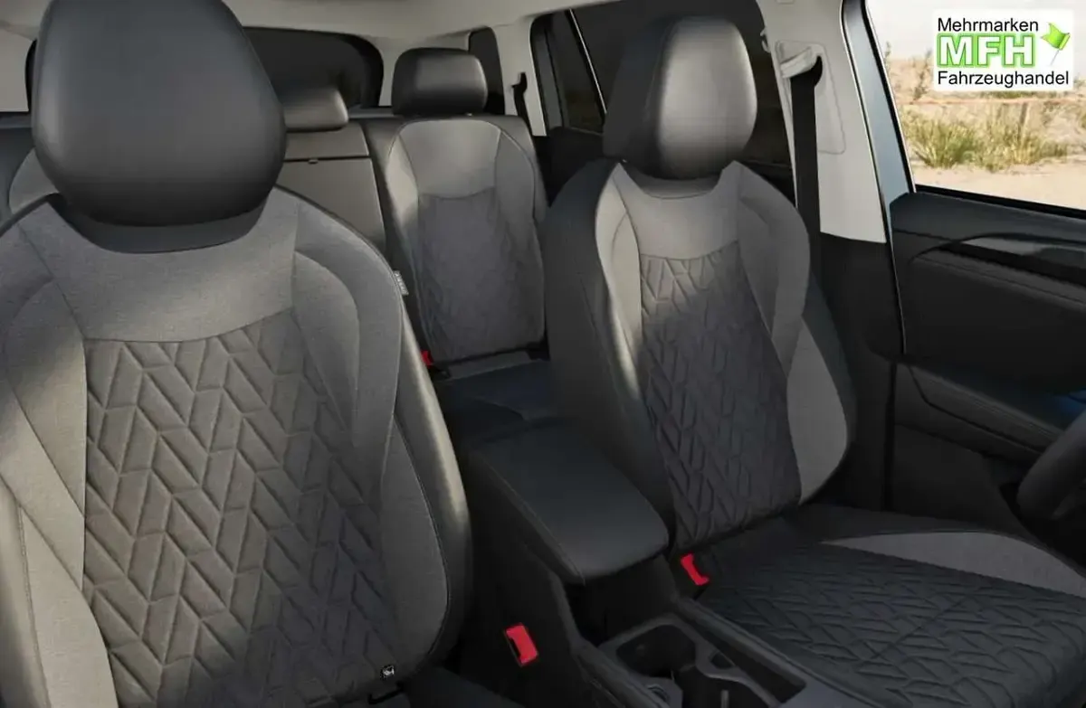 Neu VW Tayron IQ Drive 150 PS (110 kW) 2026 Oyster silver metallic SUV