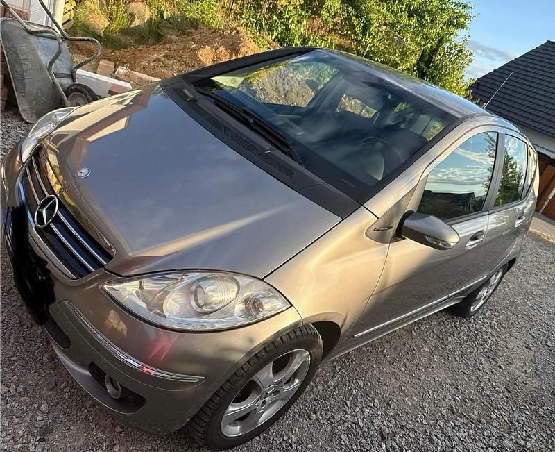 Grau Gebraucht 2004 Mercedes A200 Avantgarde Kleinwagen | 2.999 € (Fairer Preis) - Bild 1/4