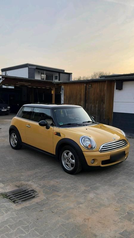 Gebraucht Mini Cooper Coupé 120 PS (88 kW) 2009 Gelb Coupé