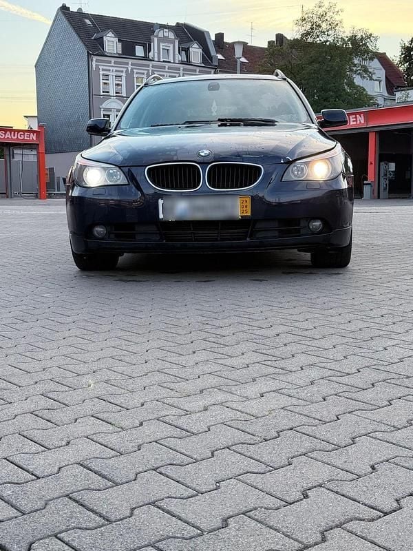 Blau Gebraucht 2006 BMW 525 Kombi | 3.200 € - Bild 1/4