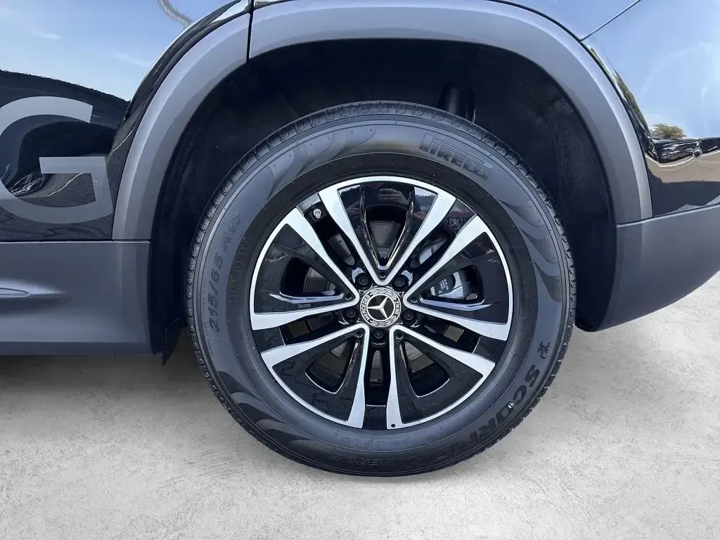 Gebraucht Mercedes GLB200 Advanced 150 PS (110 kW) 2026 Schwarz SUV