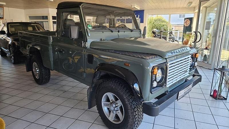 Gebraucht Land Rover Defender 122 PS (89 kW) 2009 Grün Pickup