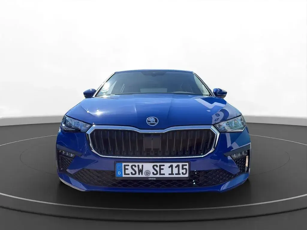 Gebraucht Skoda Scala Essence 95 PS (69 kW) 2026 Blau Kleinwagen