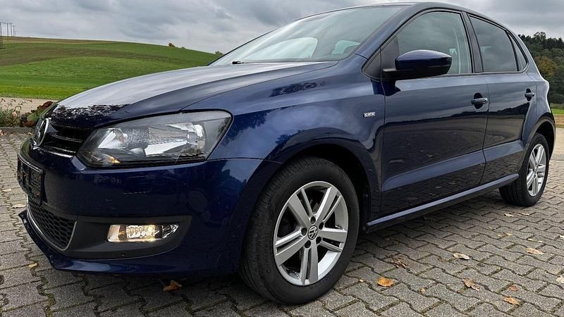 Blau Gebraucht 2014 VW Polo Life Kleinwagen | 8.000 € (Fairer Preis) - Bild 1/4