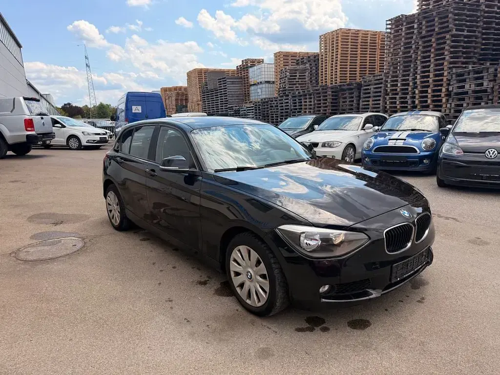 Gebraucht BMW 116 Advantage 136 PS (100 kW) 2015 Schwarz Kleinwagen