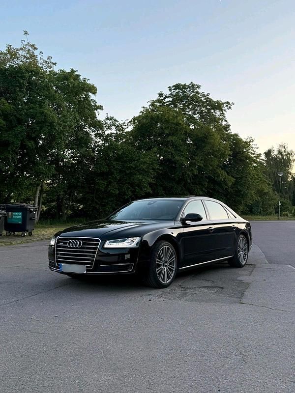 Schwarz Gebraucht 2016 Audi A8L Limousine | 25.000 € (Fairer Preis) - Bild 1/4