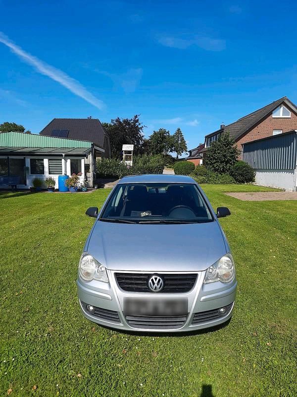 Silber Gebraucht 2005 VW Polo Kleinwagen | 850 € (Guter Preis) - Bild 1/4