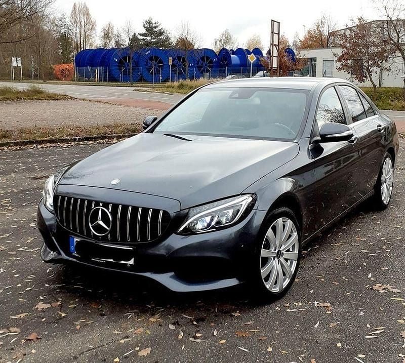 Grau Gebraucht 2014 Mercedes C180 Limousine | 15.990 € (Fairer Preis) - Bild 1/4