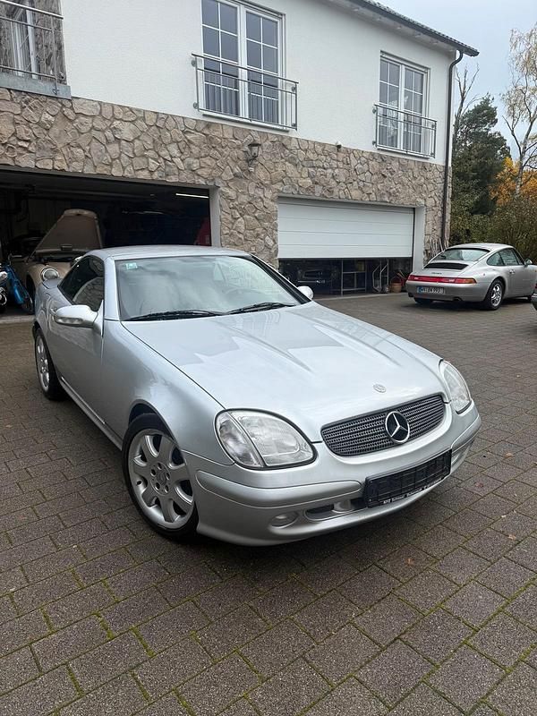 Silber Gebraucht 2002 Mercedes SLK320 Cabrio | 12.690 € (Teuer) - Bild 1/4