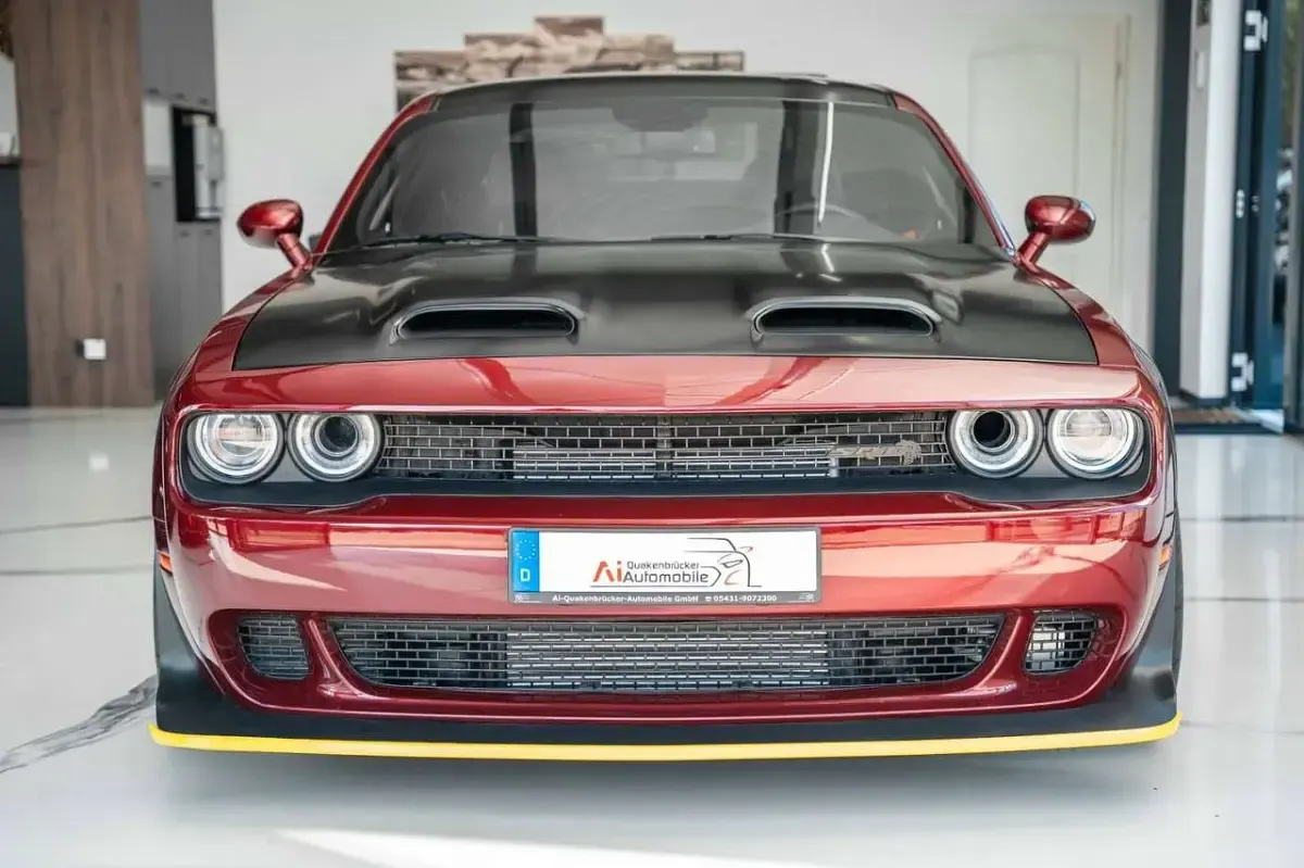 Używany Dodge Challenger 808 KM (594 kW) 2021 Czerwony Coupe