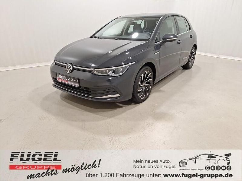 Gebraucht VW Golf VIII Style 131 PS (96 kW) 2023 Grau Limousine