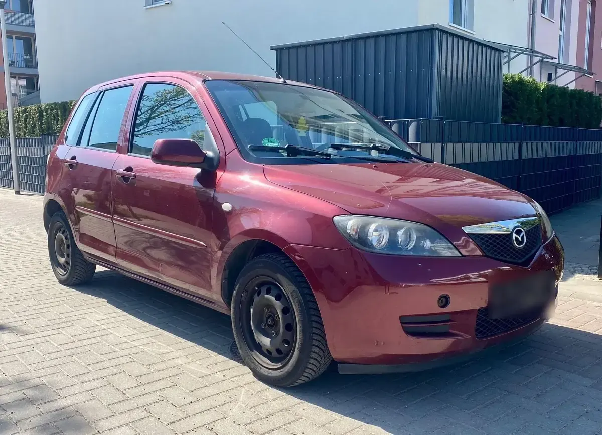 Usata Mazda 2 80 CV (58 kW) 2006 Viola Utilitaria