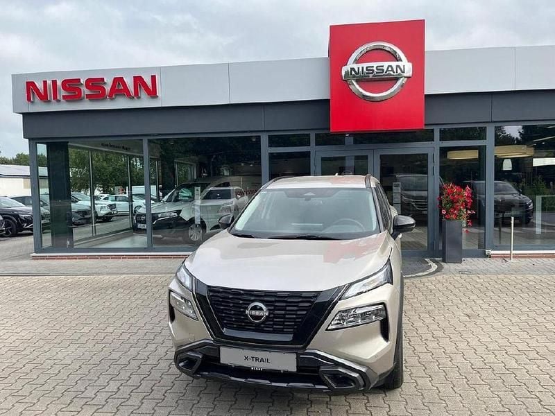 Grau Neu 2025 Nissan X-Trail SUV | 37.990 € - Bild 1/4