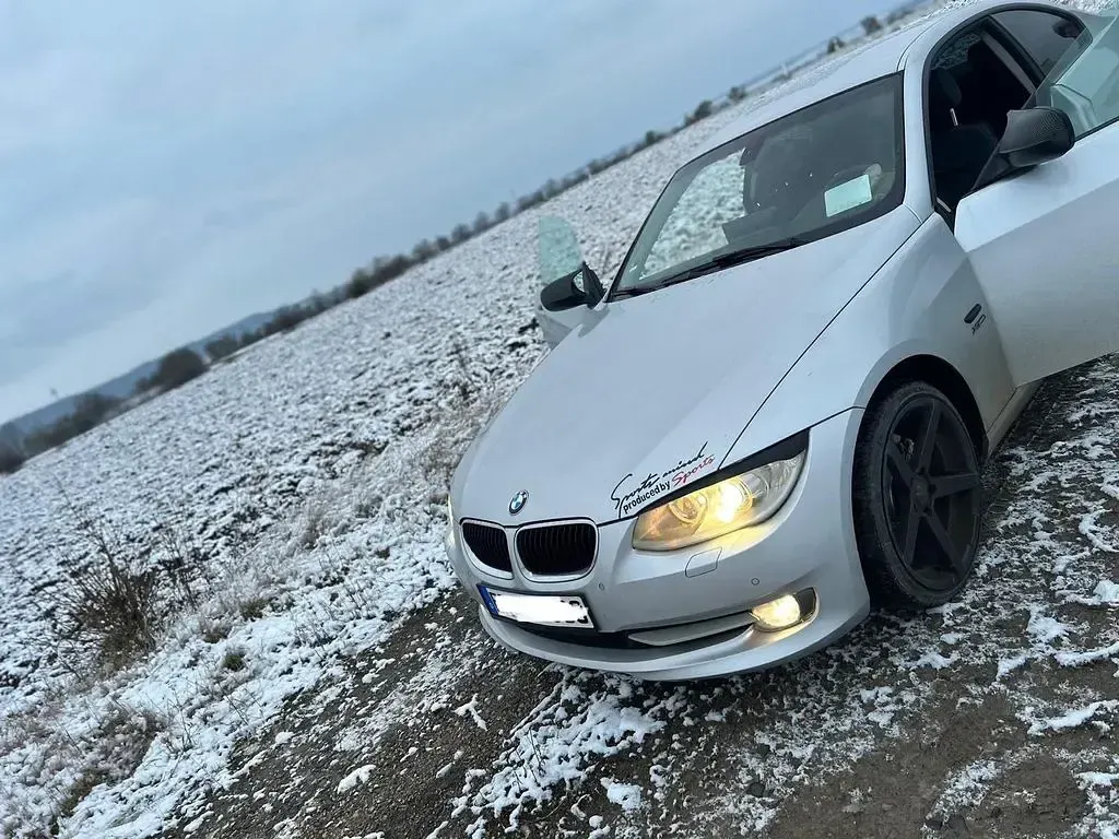 Gebraucht BMW 320 184 PS (135 kW) 2010 Silber Coupé