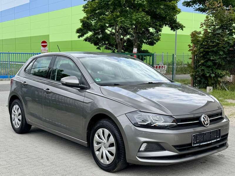Limestone grey metallic Gebraucht 2020 VW Polo Comfortline Kleinwagen | 15.499 € (Guter Preis) - Bild 1/4