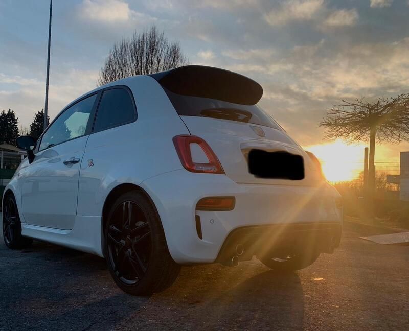 Weiß Gebraucht 2024 Abarth 595 Kleinwagen | 23.000 € (Guter Preis) - Bild 1/4
