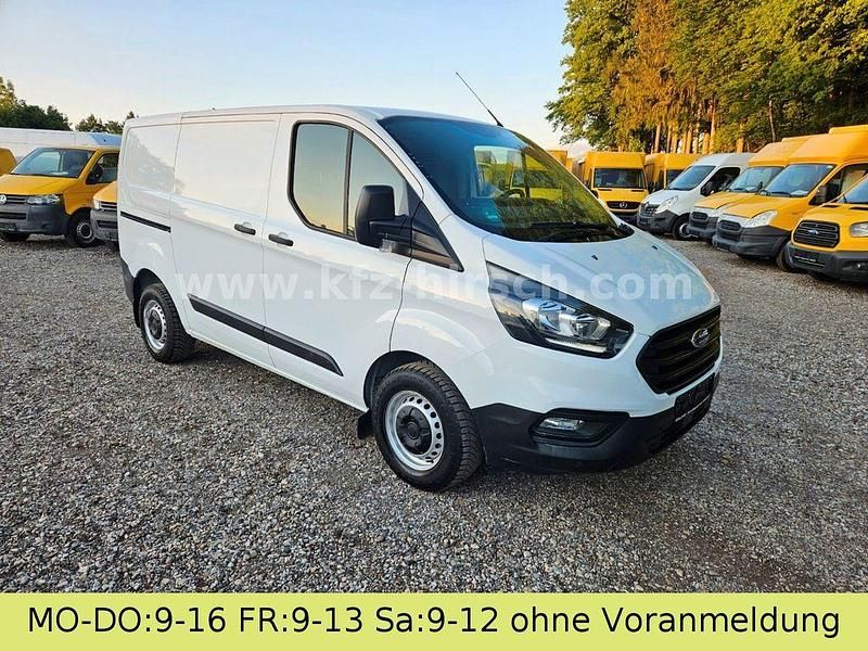 Gebraucht Ford Transit Custom 105 PS (77 kW) 2018 Weiß Van / Kleinbus