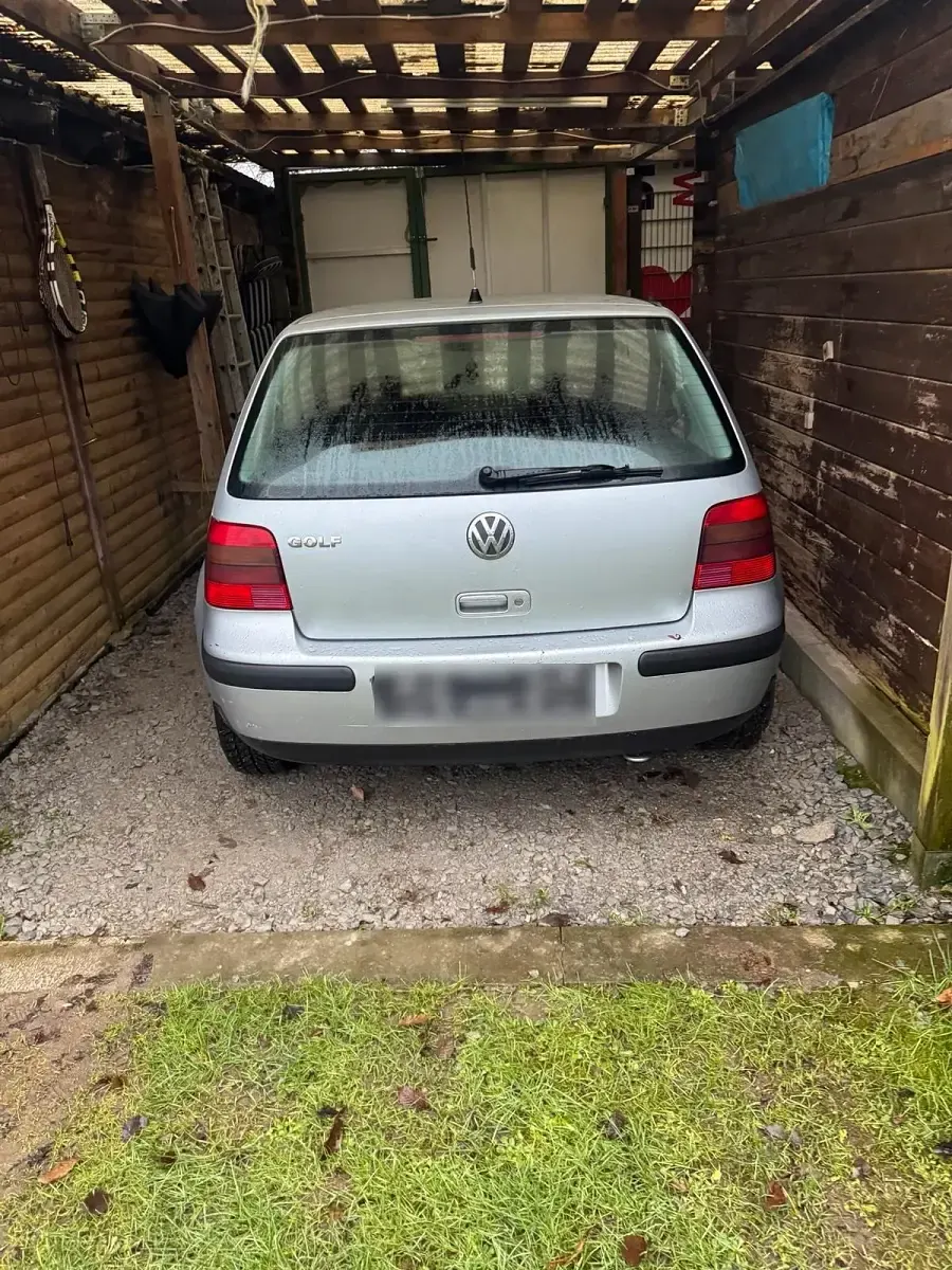 Gebraucht VW Golf IV 90 PS (66 kW) 2004 Silber Kleinwagen