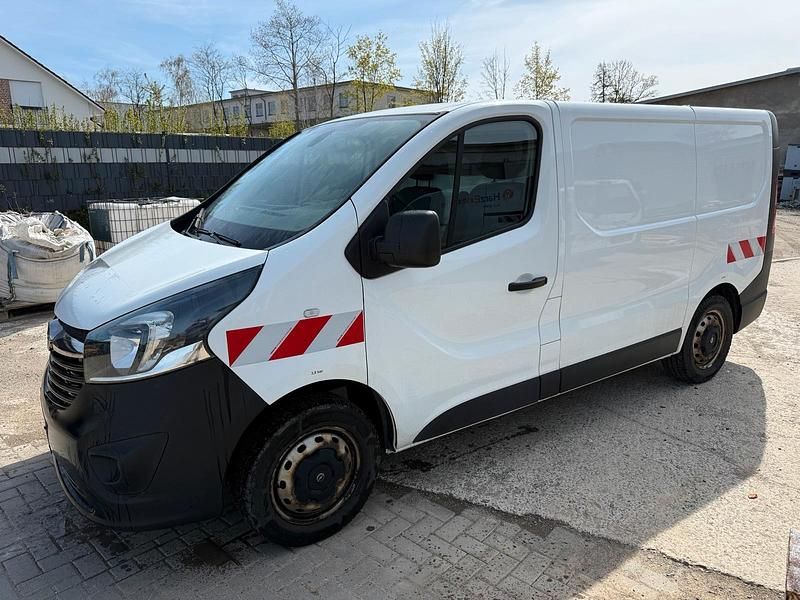 Gebraucht Opel Vivaro 120 PS (88 kW) 2017 Weiß Van / Kleinbus