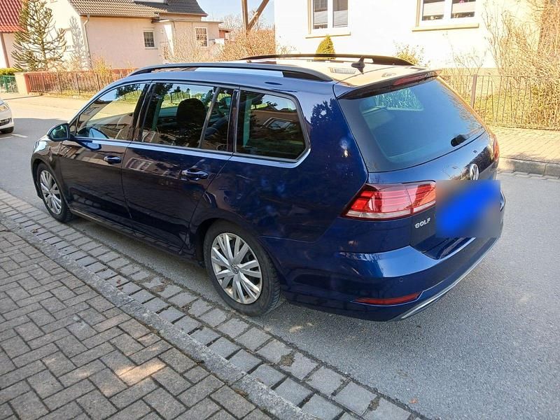 Gebraucht VW Golf VII 125 PS (91 kW) 2017 Blau Kombi