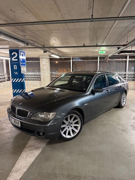 Gebraucht BMW 750L 367 PS (269 kW) 2005 Grau Limousine