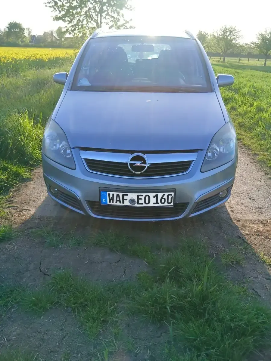 Gebraucht Opel Zafira 140 PS (102 kW) 2007 Silber Van / Kleinbus