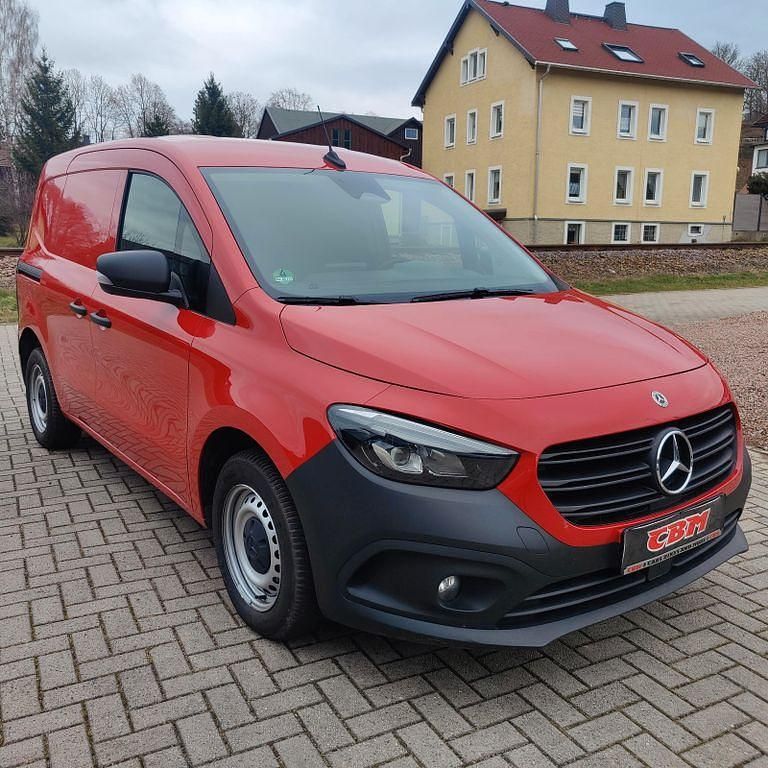 Rot Gebraucht 2022 Mercedes Citan 112 Limousine | 13.690 € (Teuer) - Bild 1/4