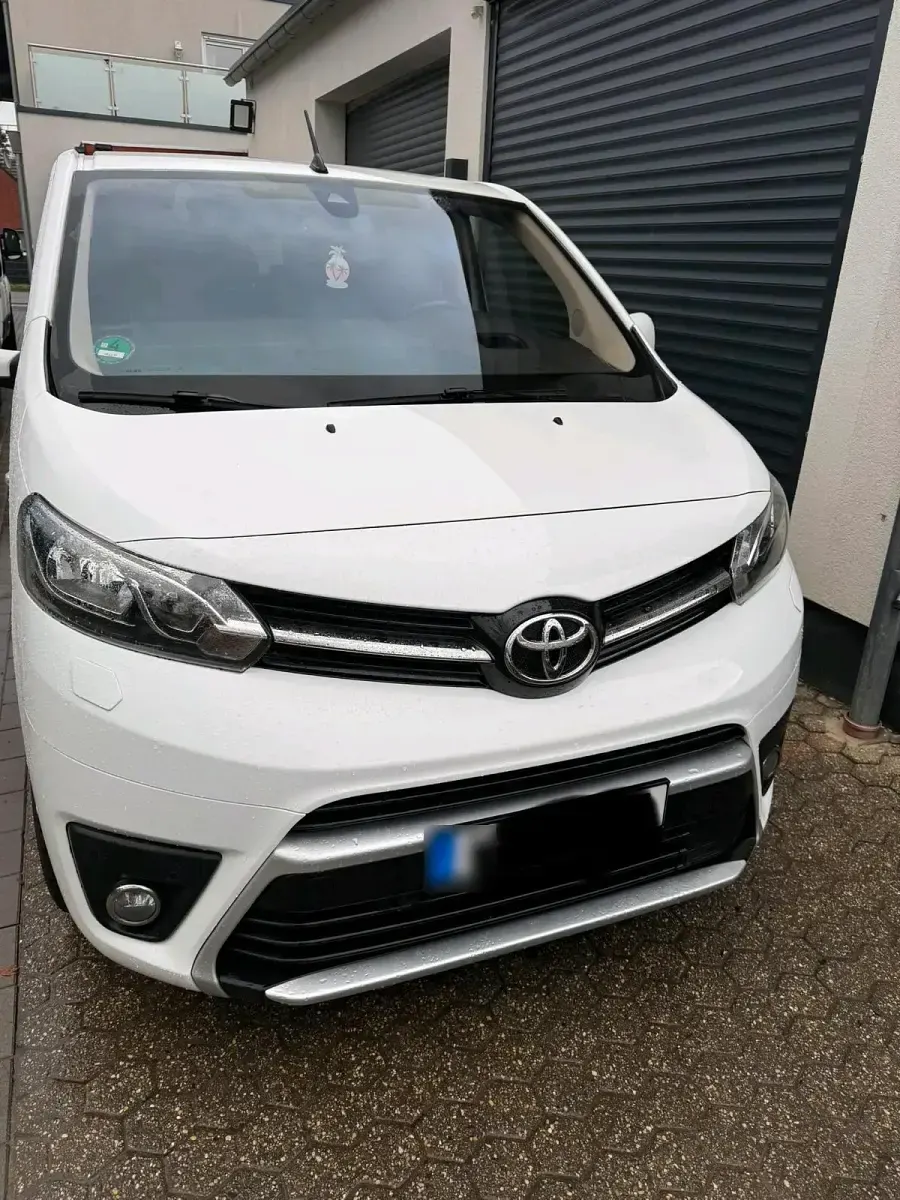 Gebraucht Toyota Proace 170 PS (125 kW) 2019 Weiß Van / Kleinbus