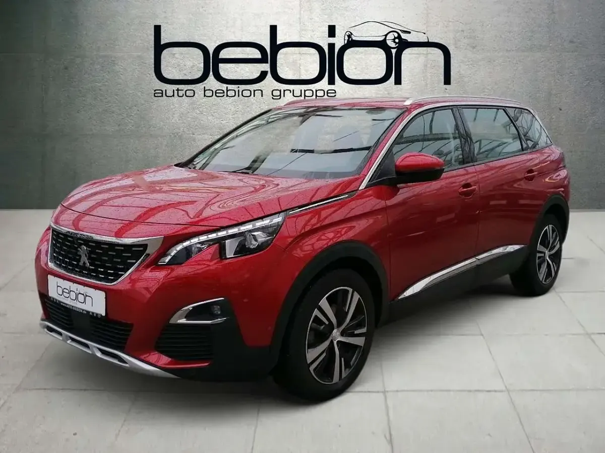 Gebraucht Peugeot 5008 Allure 131 PS (96 kW) 2020 Ultimate rot Van / Kleinbus