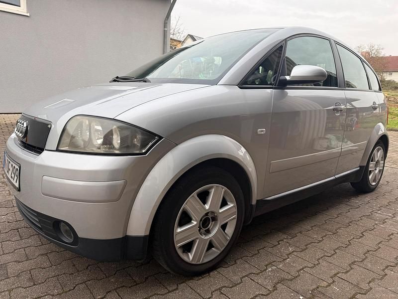 Silber Gebraucht 2001 Audi A2 Kleinwagen | 1.900 € (Guter Preis) - Bild 1/3
