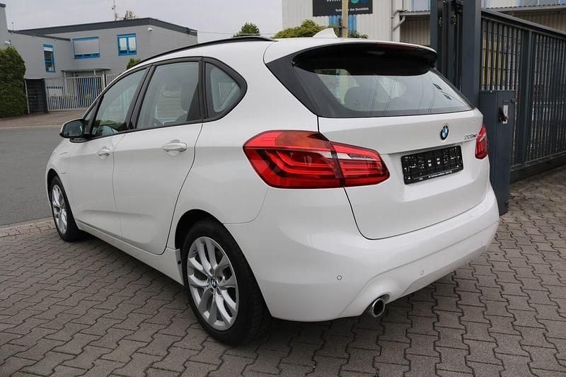 Gebraucht BMW 225 Active Tourer iPerformance 136 PS (100 kW) 2019 Weiß Van / Kleinbus