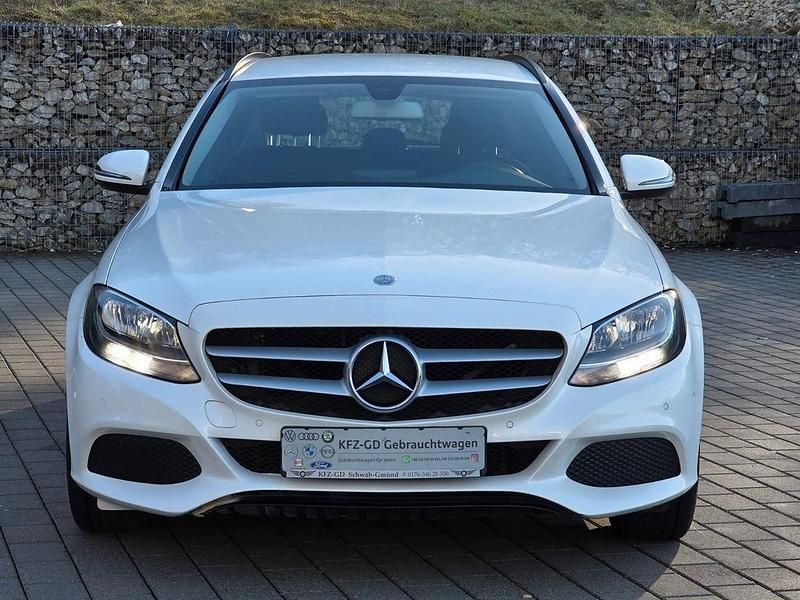 Gebraucht Mercedes C180 116 PS (85 kW) 2016 Weiß Kombi